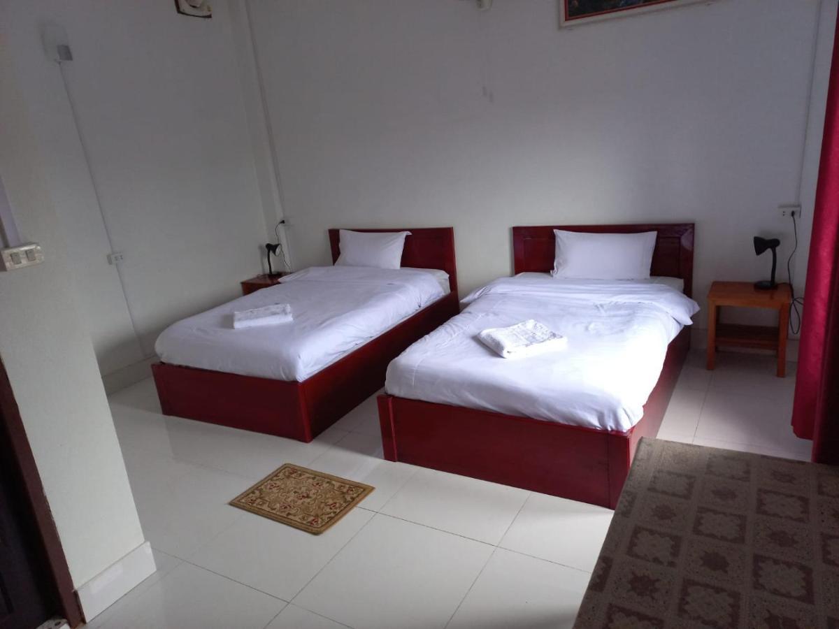 Sipanya Guesthouse Muang Phônsavan Buitenkant foto
