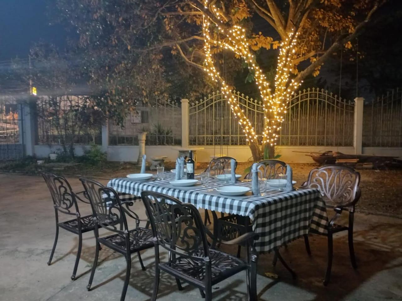 Sipanya Guesthouse Muang Phônsavan Buitenkant foto