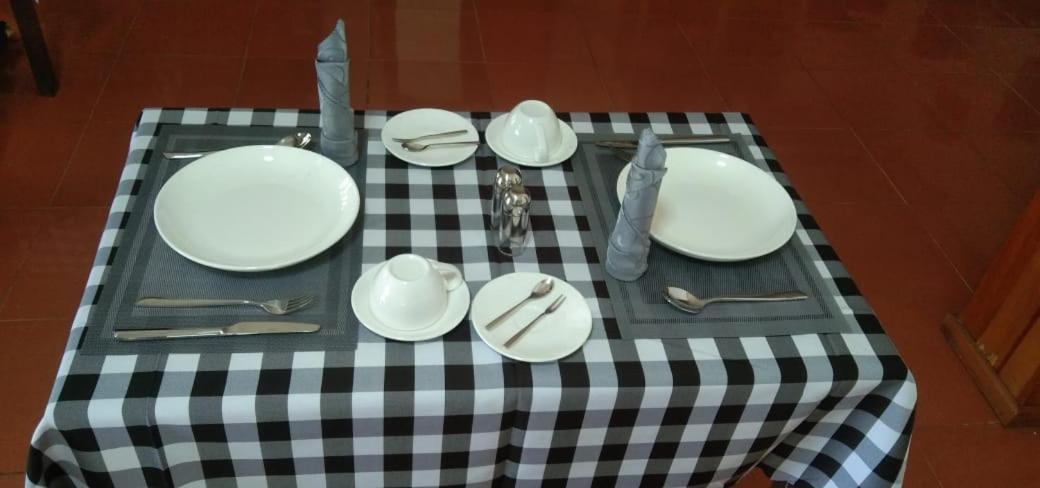 Sipanya Guesthouse Muang Phônsavan Buitenkant foto