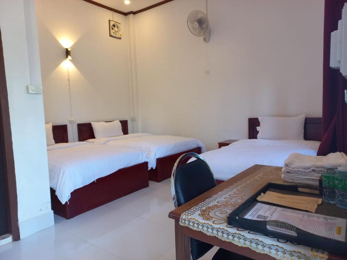 Sipanya Guesthouse Muang Phônsavan Buitenkant foto